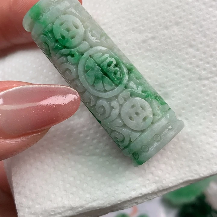定制翡翠未镶嵌翡翠