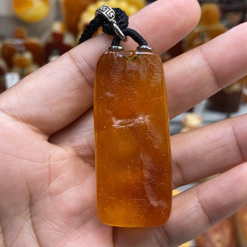 【闪购商品】琥珀颈饰未镶嵌