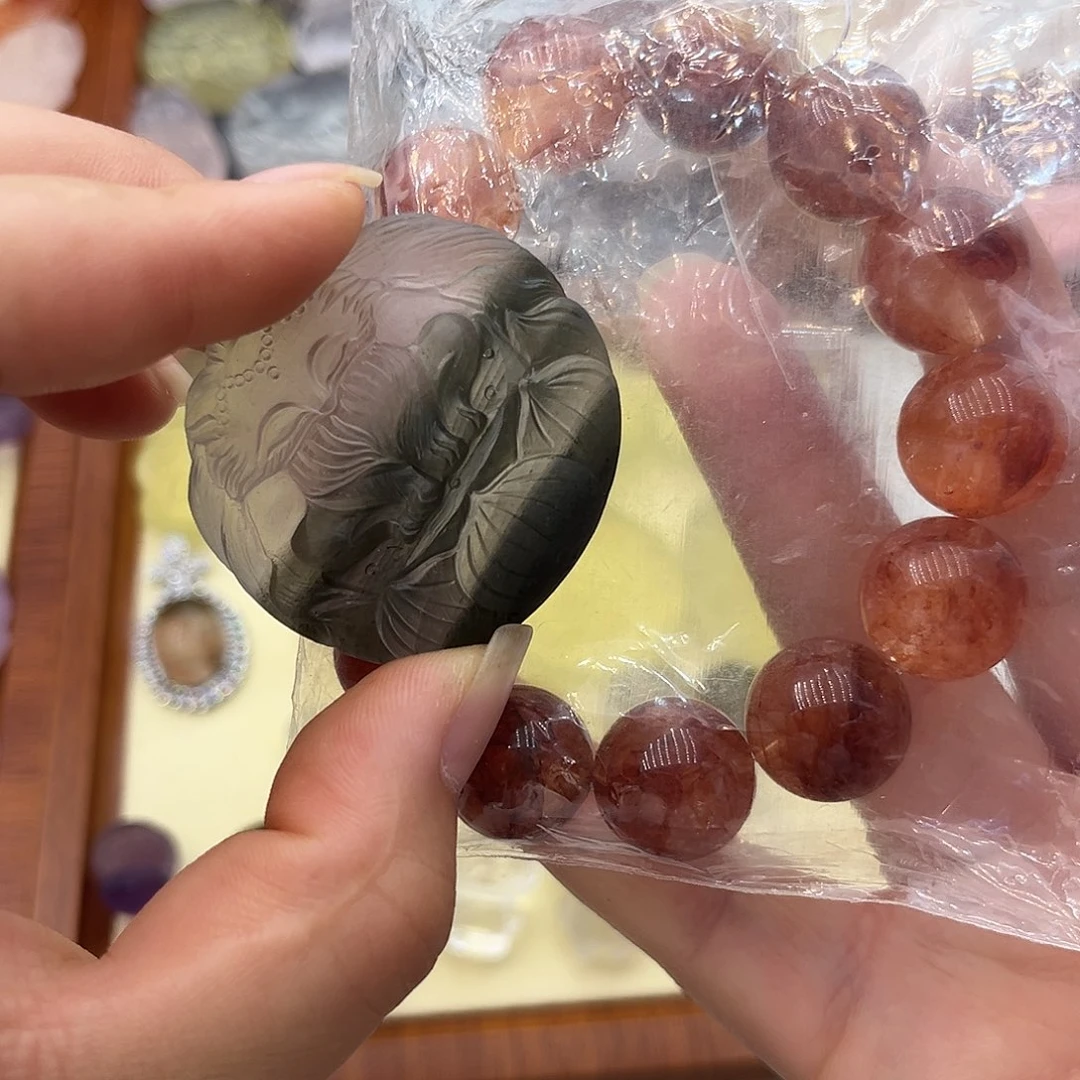 未镶嵌颈饰水晶Y***?拉布布➕胶花➕幽灵➕粉爱心25