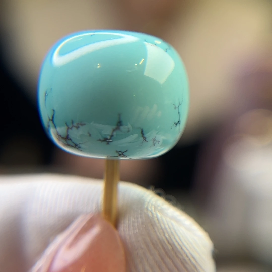 绿松石未镶嵌珠宝奇石18.5