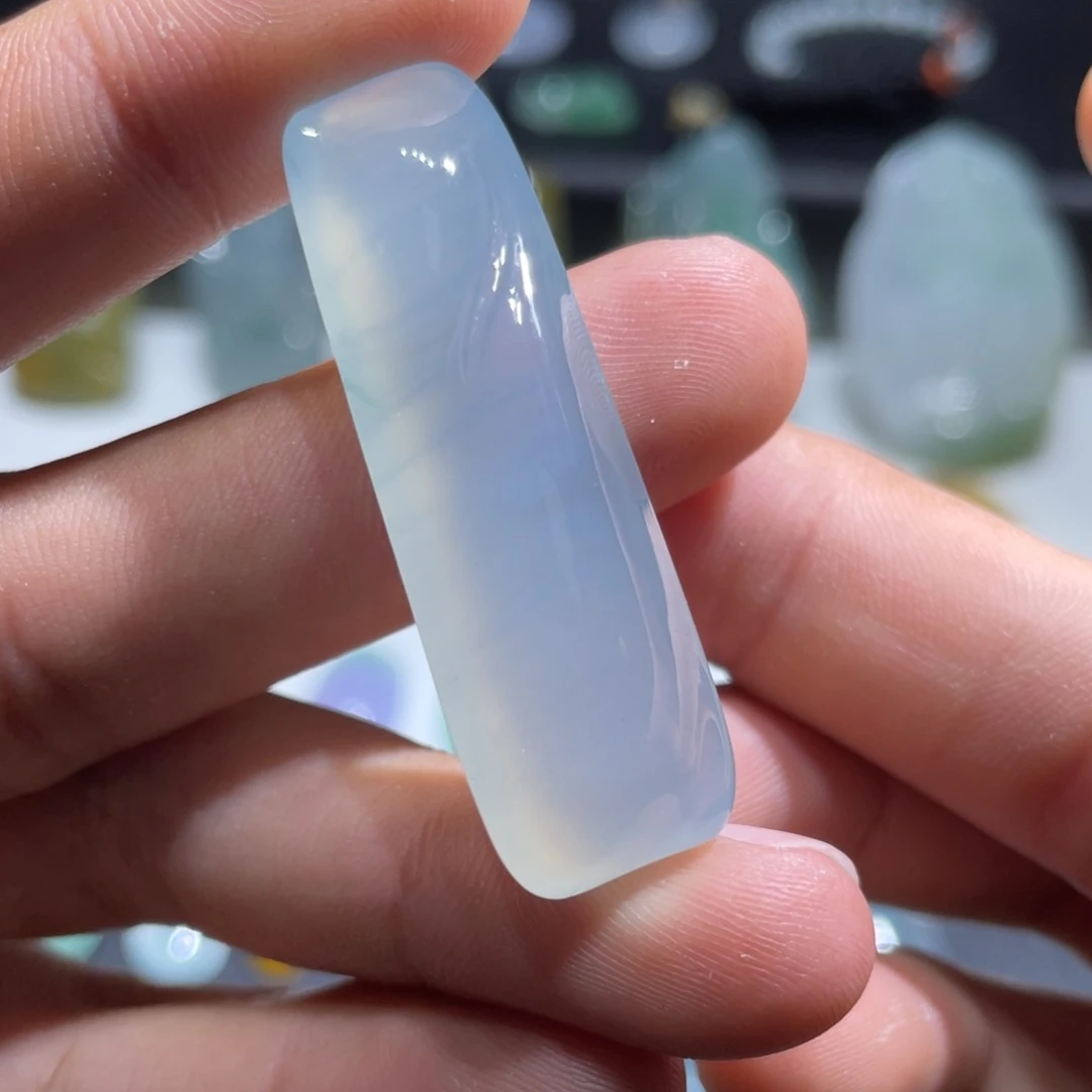 颈饰未镶嵌翡翠随形