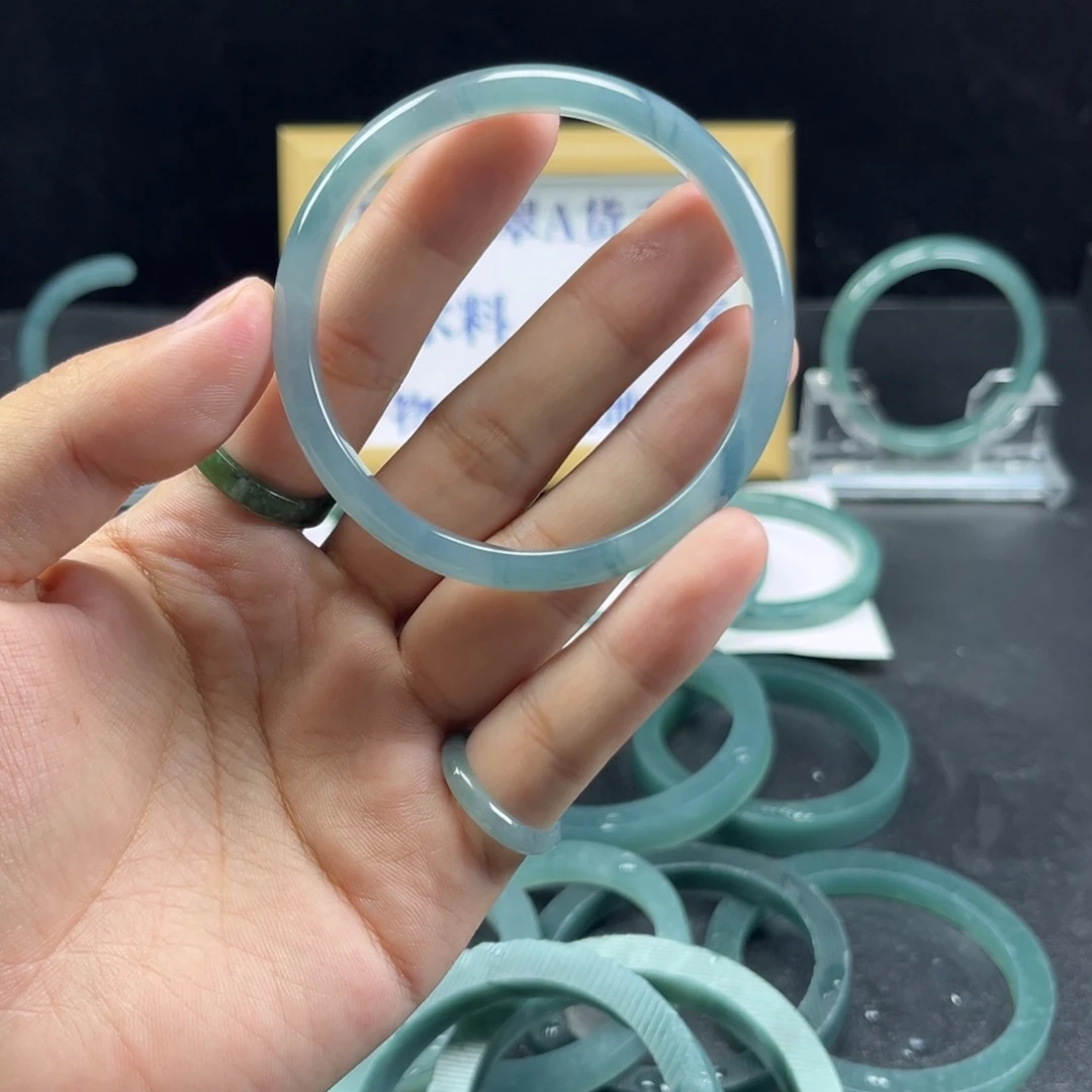 ****翡翠未镶嵌手镯手镯