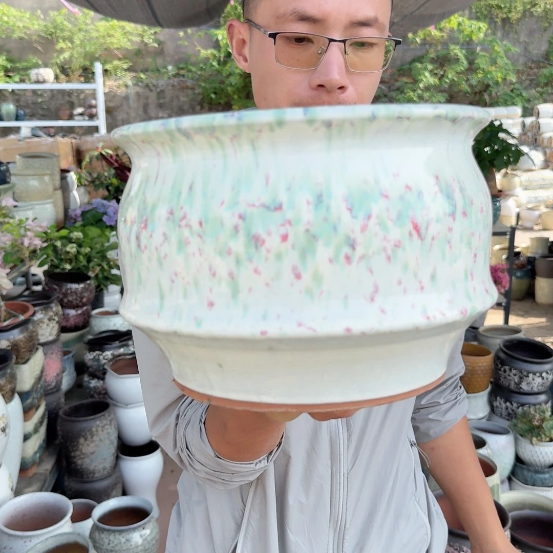 紫砂花盆口24高17（一个拼白色