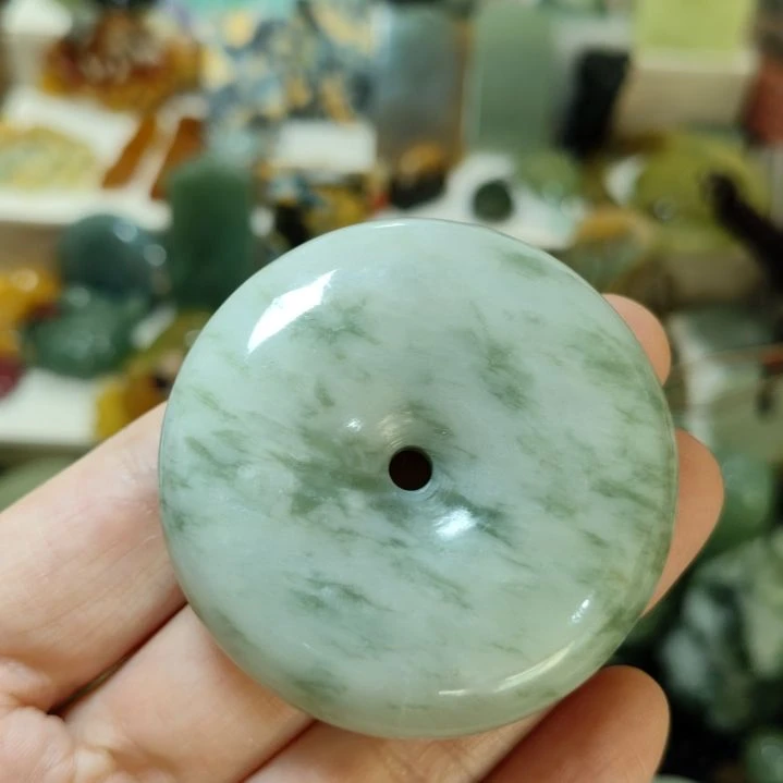 岫玉未镶嵌平安扣