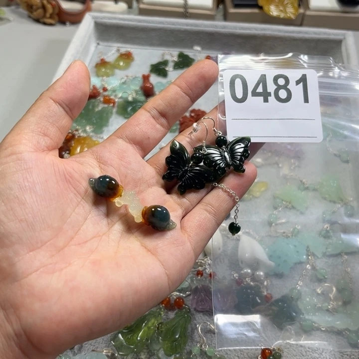 小***9蛇纹石玉合金耳饰