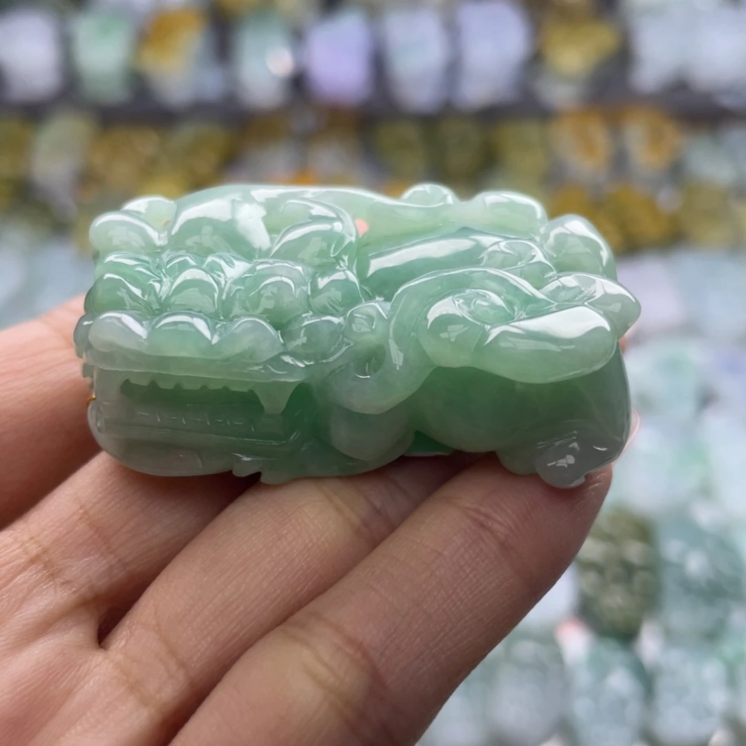 颈饰未镶嵌翡翠貔貅