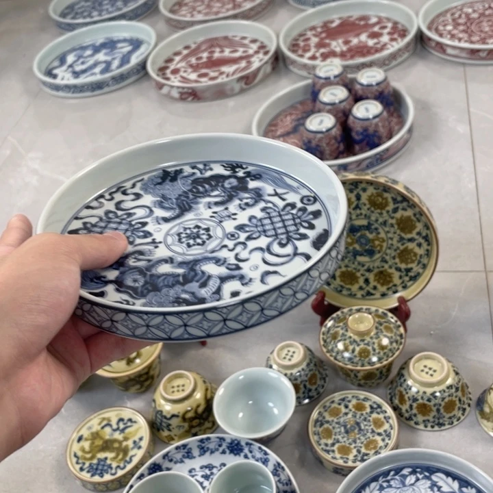 摆件青花狮子壶承jjjj