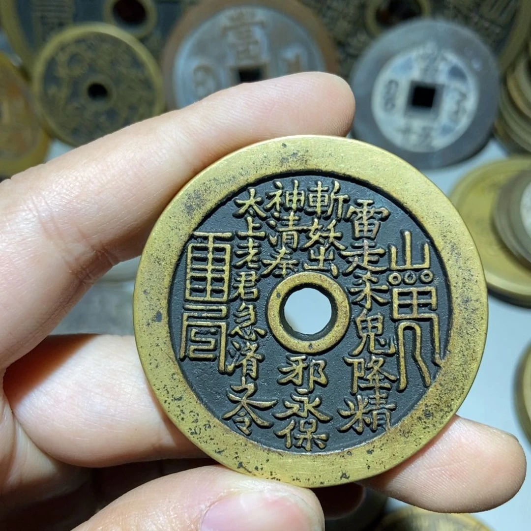 宫***财铜翻砂铸造现代工艺品