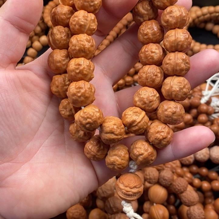 手持双圈大禅宗+六目神恶僧