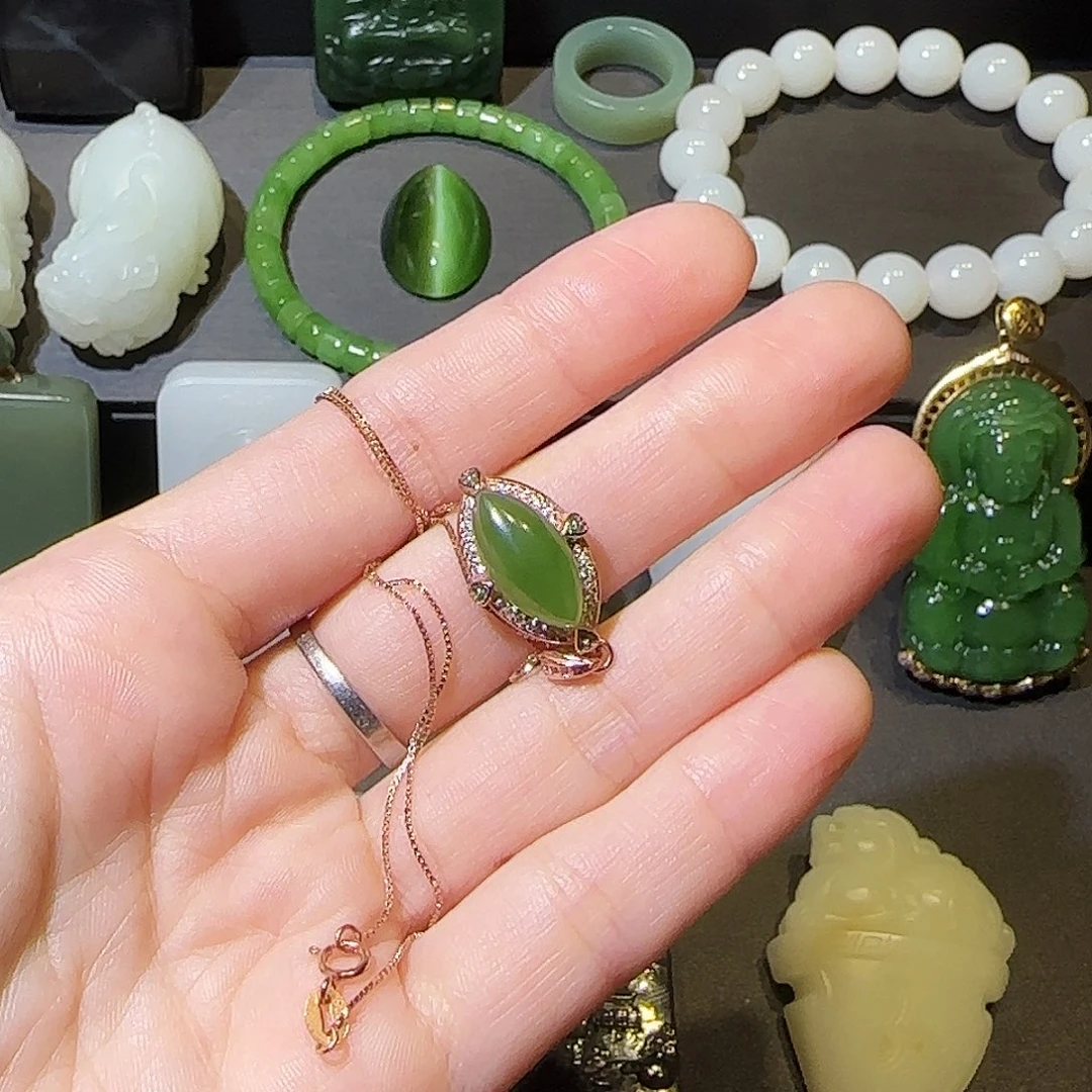 和田玉未镶嵌颈饰