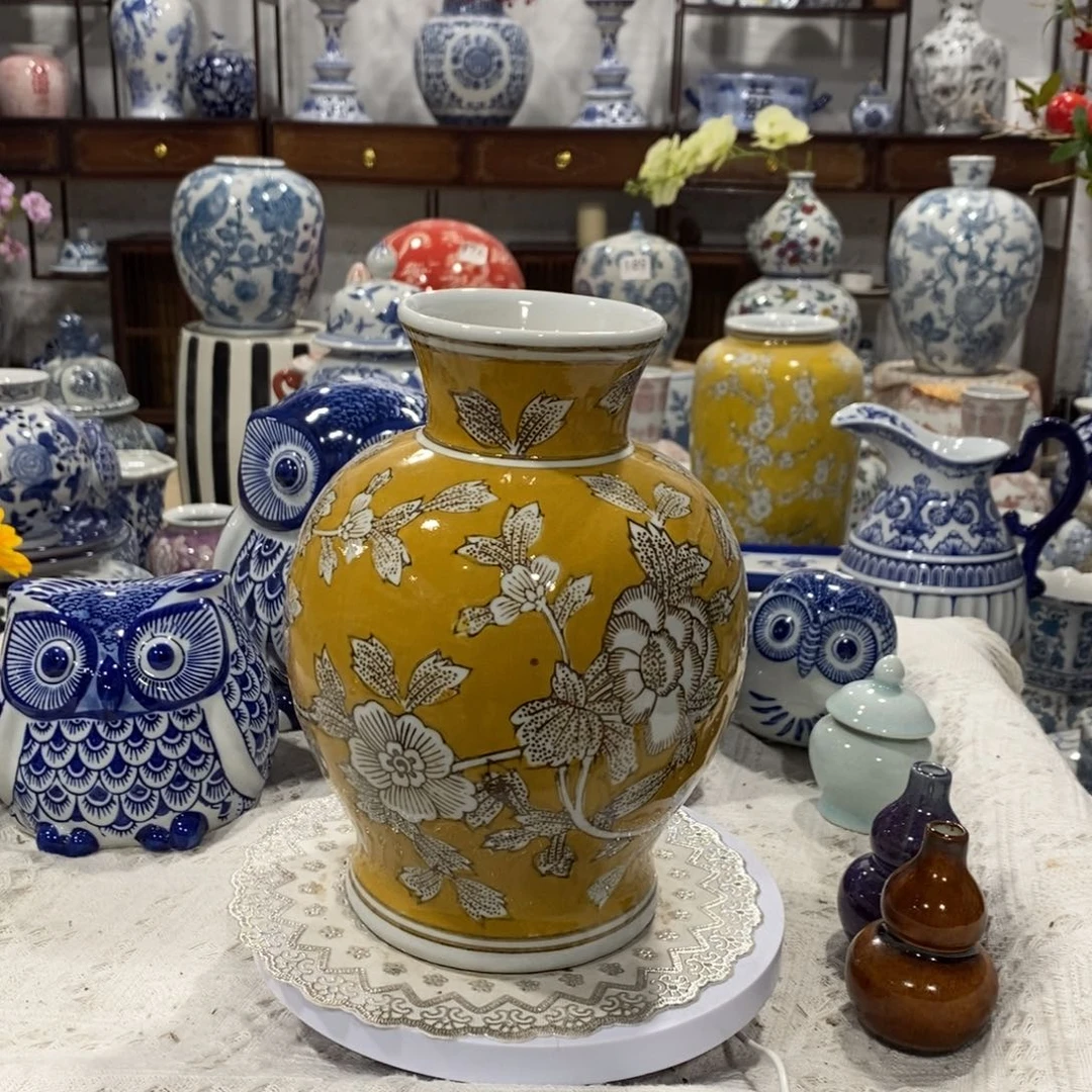 【闪购商品】摆件黄釉石榴花瓶，瑕疵……