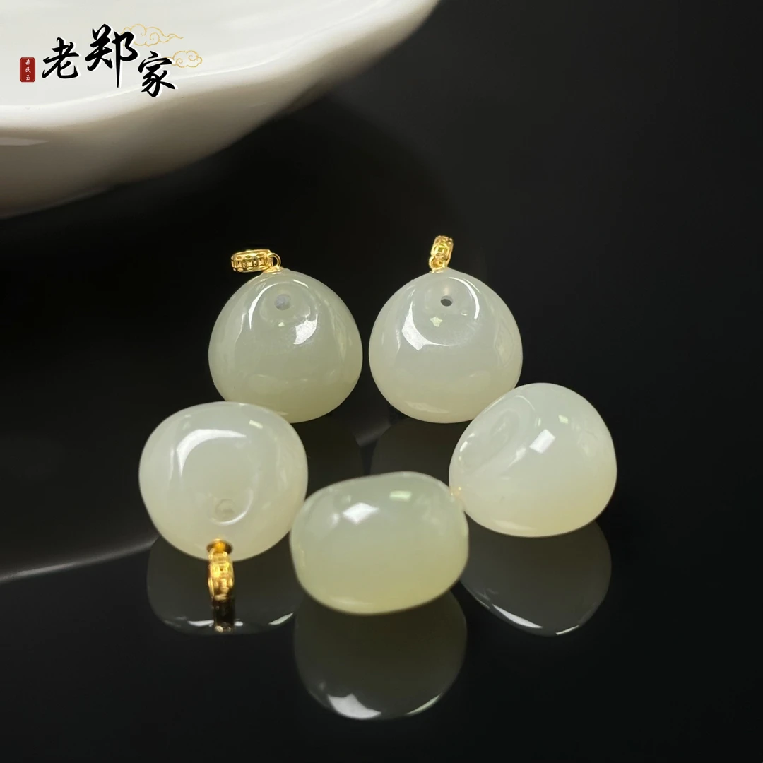 【老郑家】18k和田玉吊坠  (多样性发一件 不带链) 2744