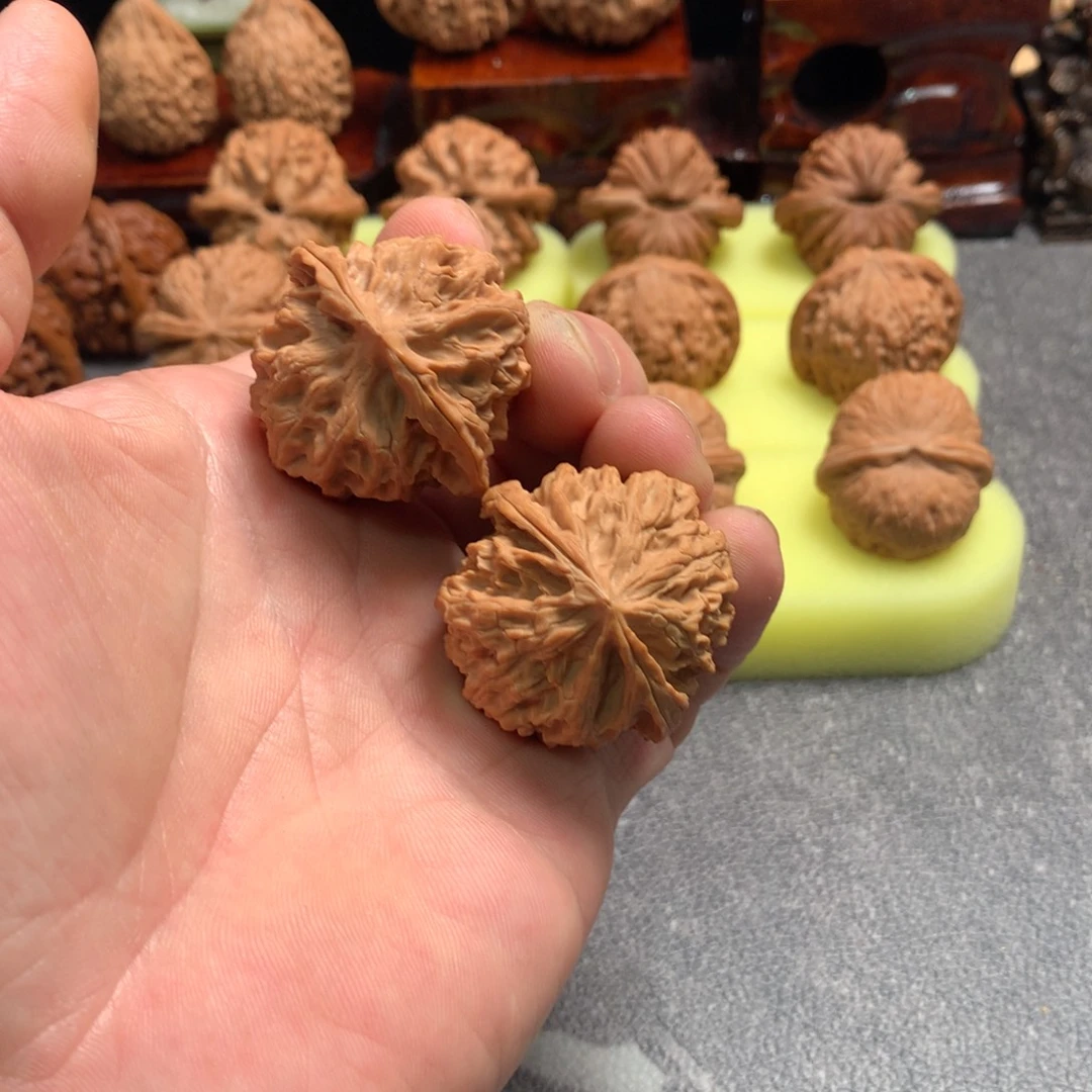 文玩核桃吊坠苹果原桩