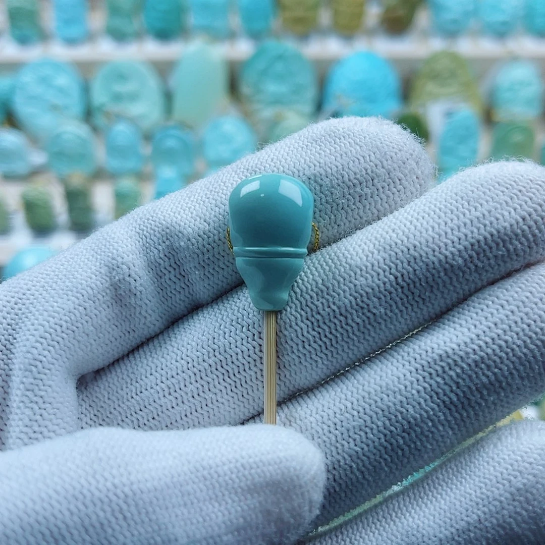 绿松石未镶嵌珠宝奇石