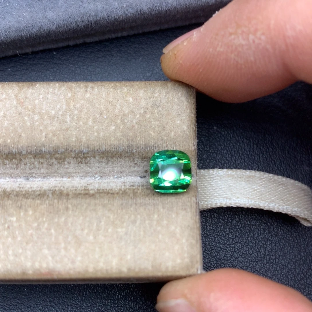 未镶嵌裸石碧玺1.79ct全净