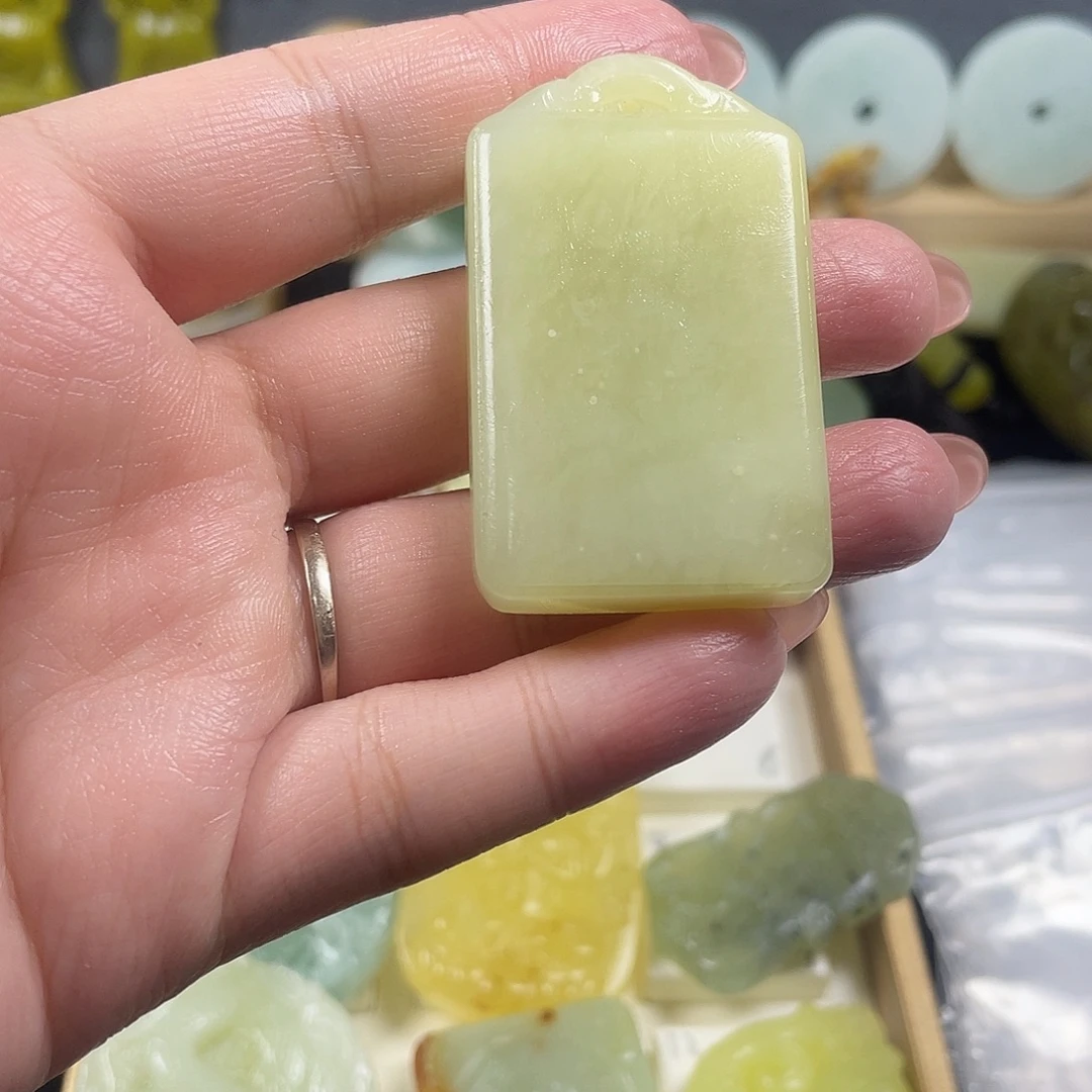 蛇纹石玉合金颈饰