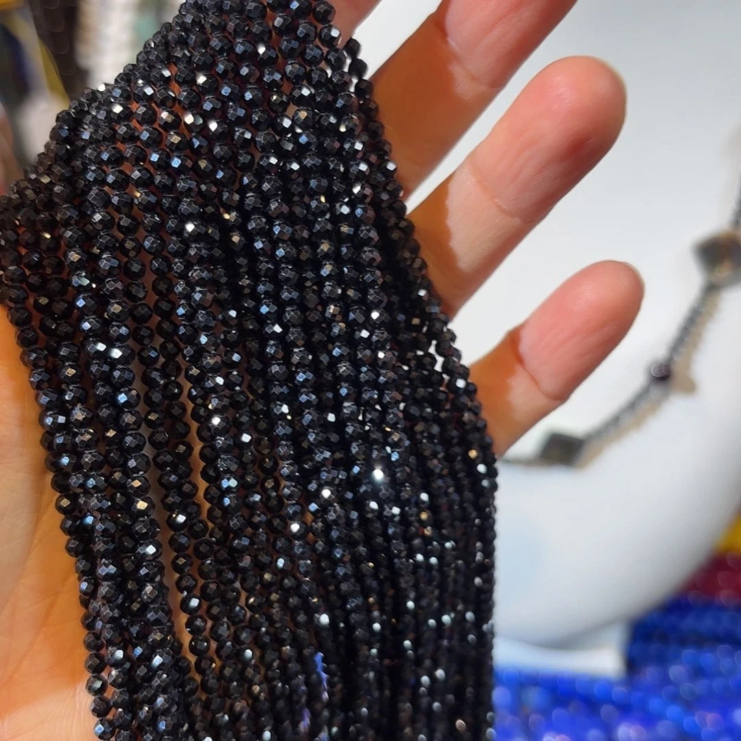 玛瑙/玉髓未镶嵌珠宝半成品黑尖晶卡3一条