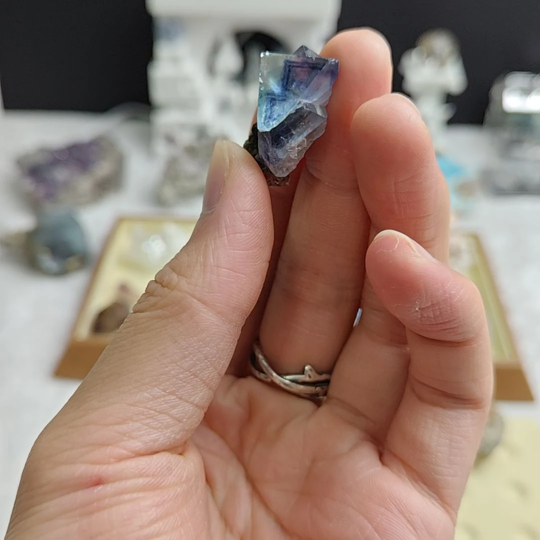 瑶岗仙带框萤石矿