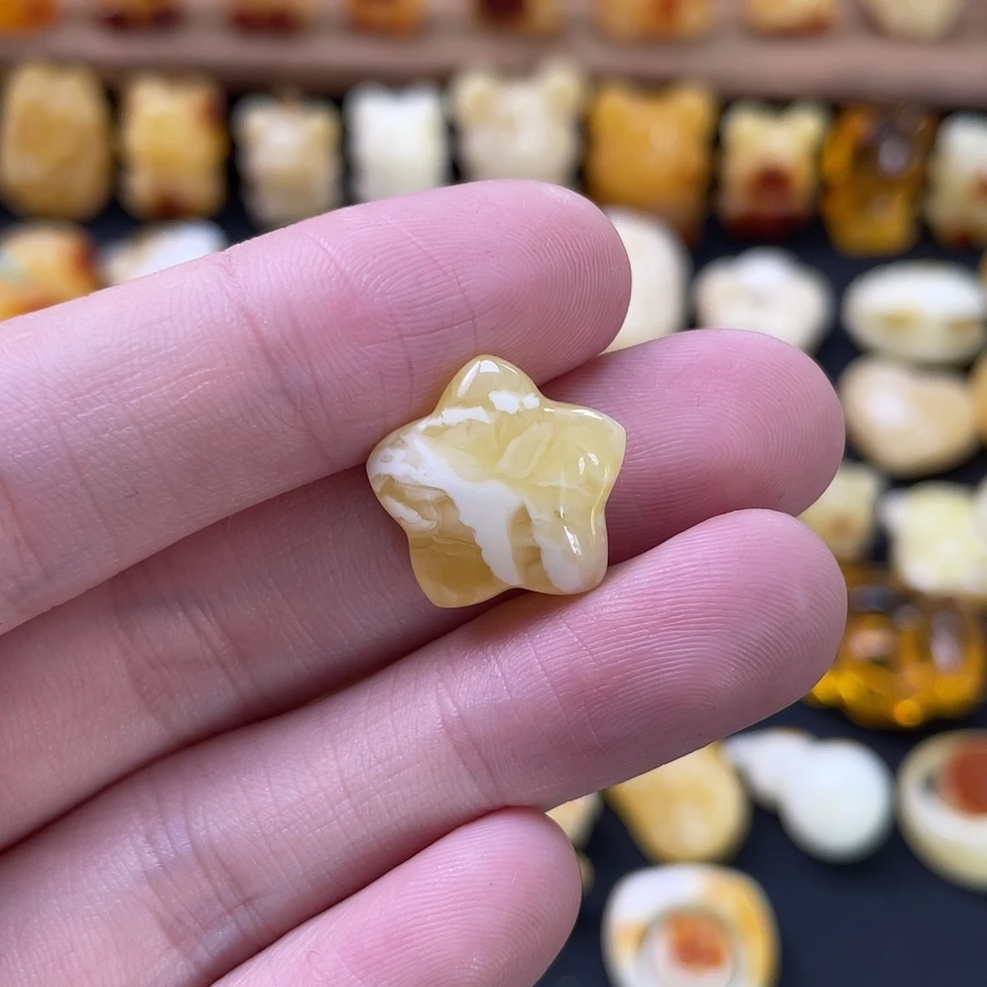 琥珀珠宝奇石未镶嵌