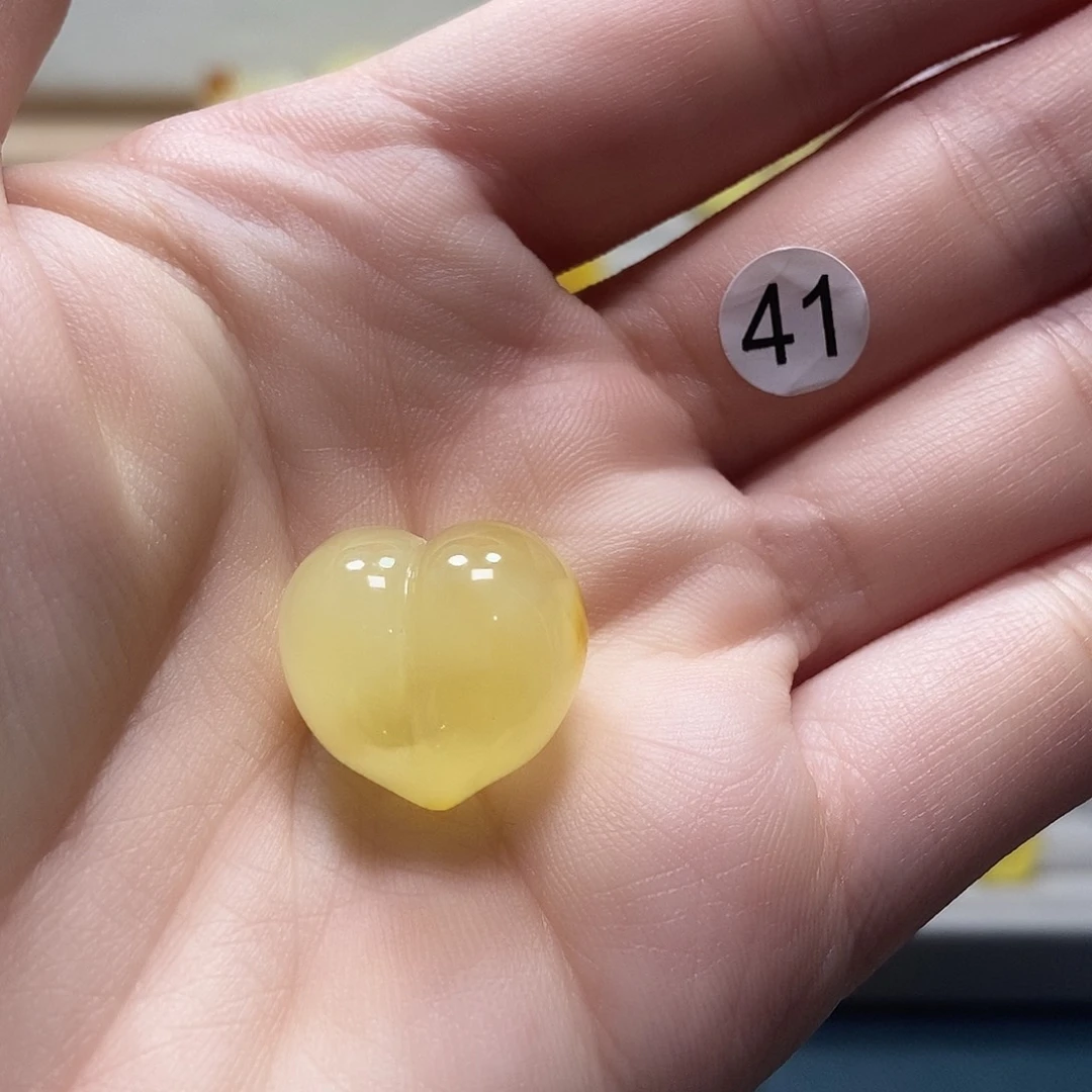 未镶嵌琥珀裸石S****A，