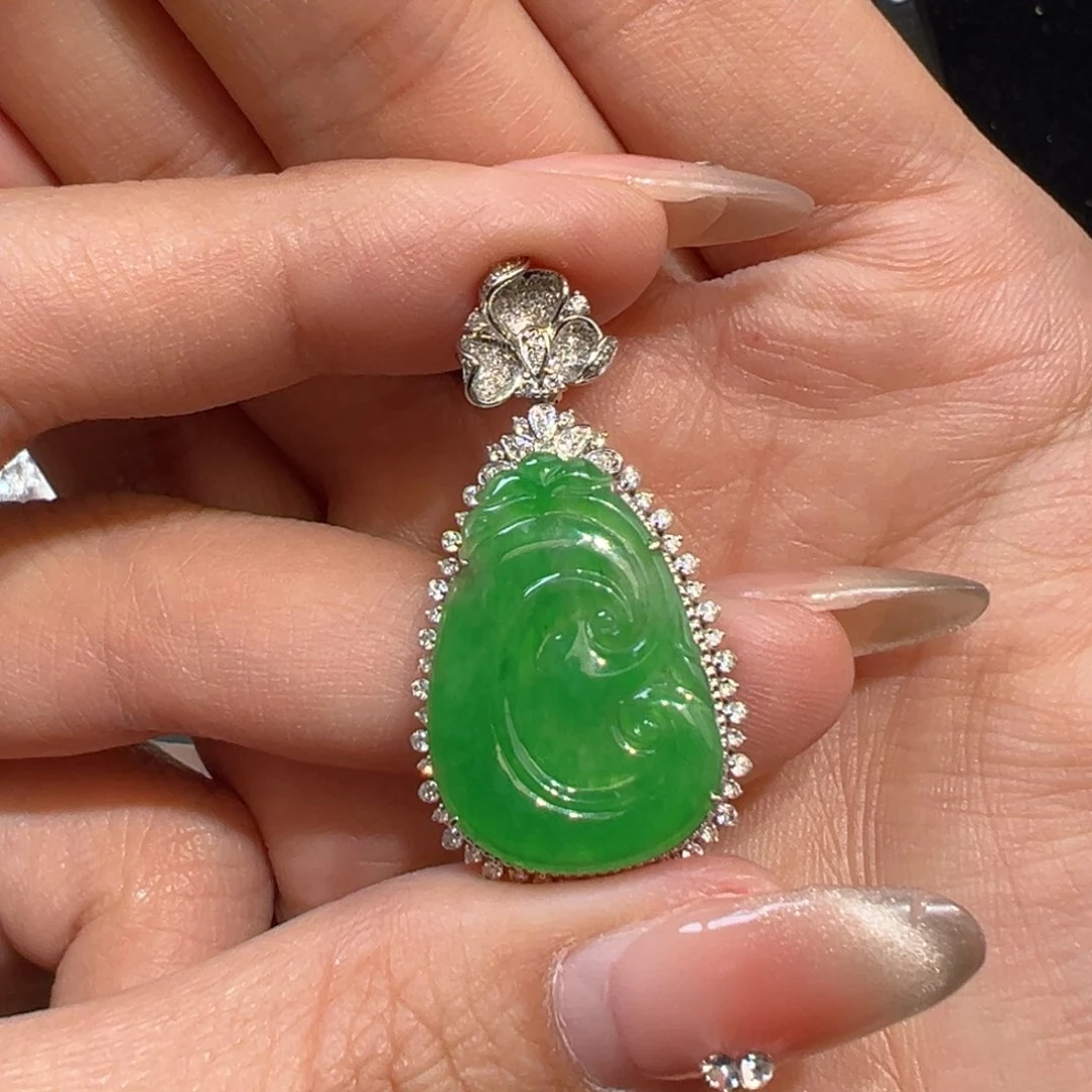 翡翠颈饰18K金镶嵌收货48小时鉴赏期