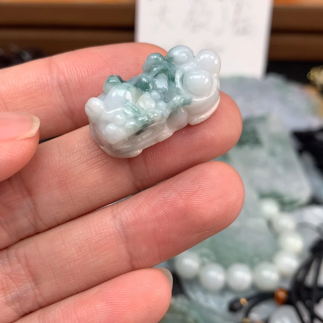 翡翠未镶嵌颈饰福利