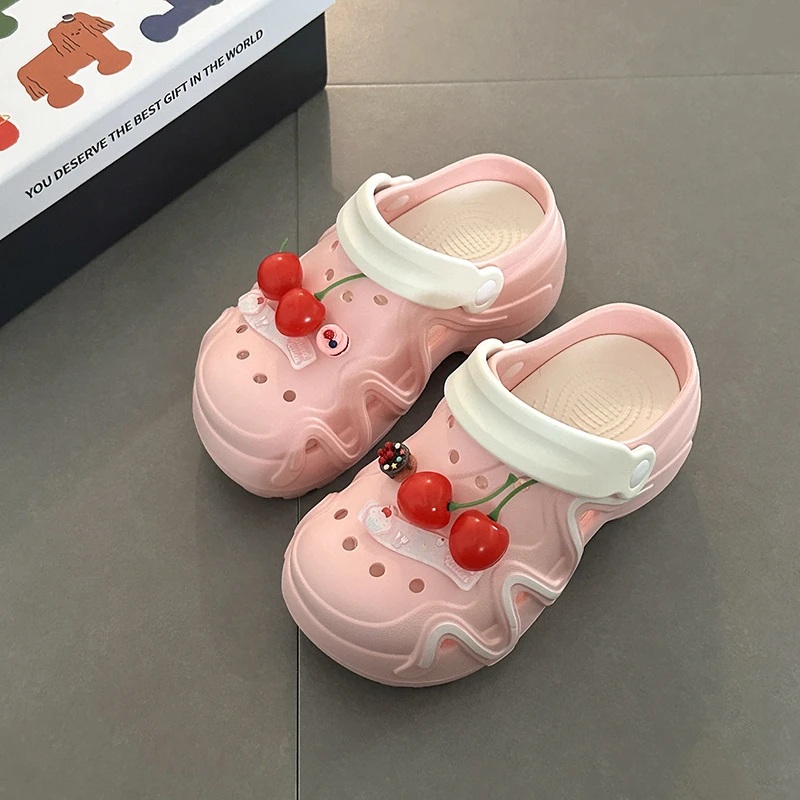 时尚百搭休闲厚底增高洞洞鞋女2025夏季新款卡通樱桃透气镂空凉鞋