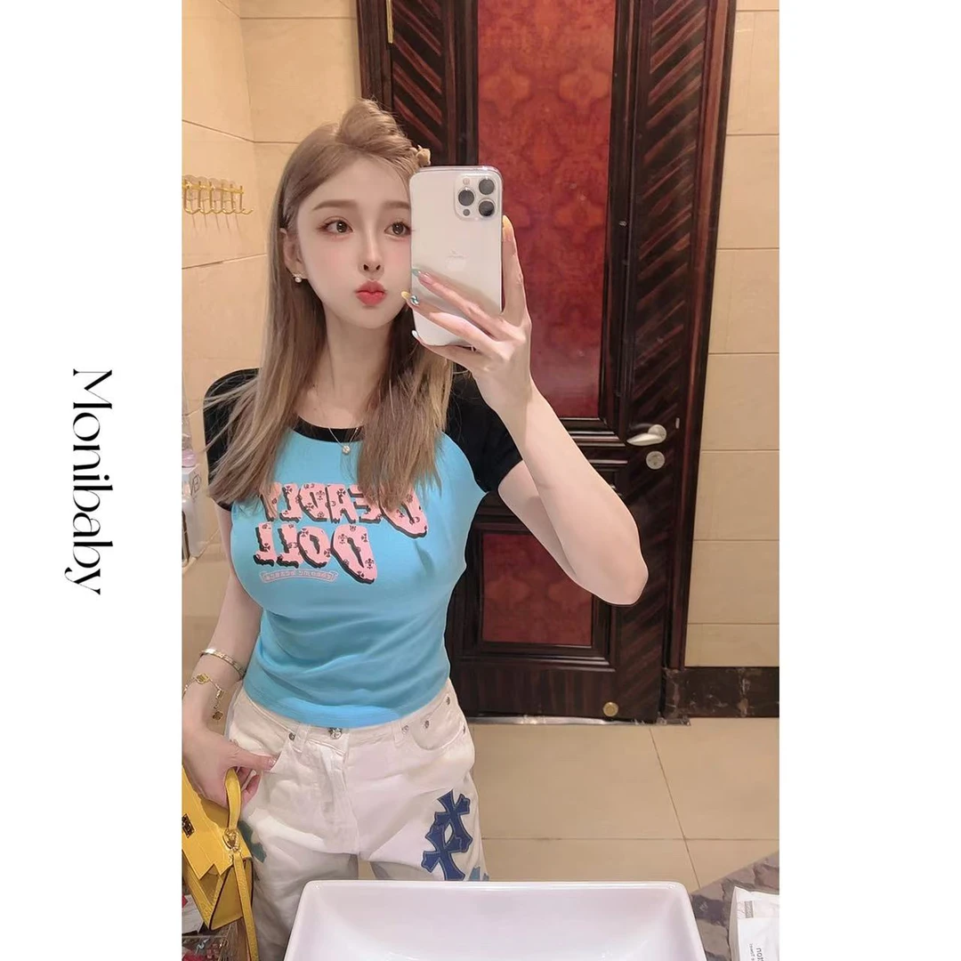 Moni【千嘻辣妹】时髦撞色字母印花休闲短款短袖T恤