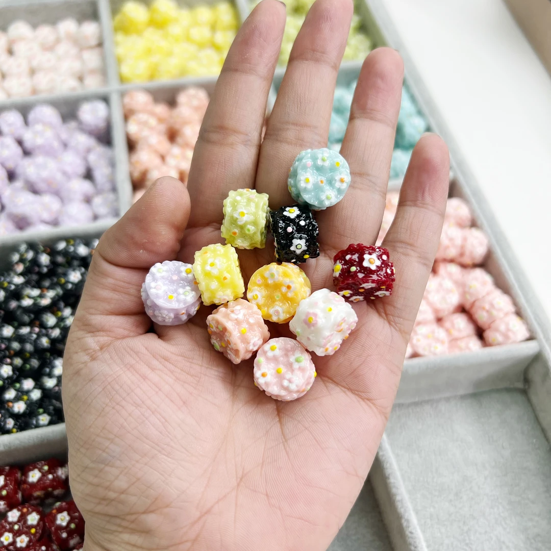 DIY饰品配饰 韩国胶定制珠 “春天花花”立体手绘小蛋糕 通孔散珠