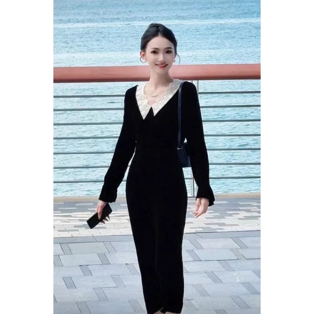 大方得体绝美黑色丝绒连衣裙秋冬赫本风高级感法式气质长款裙子