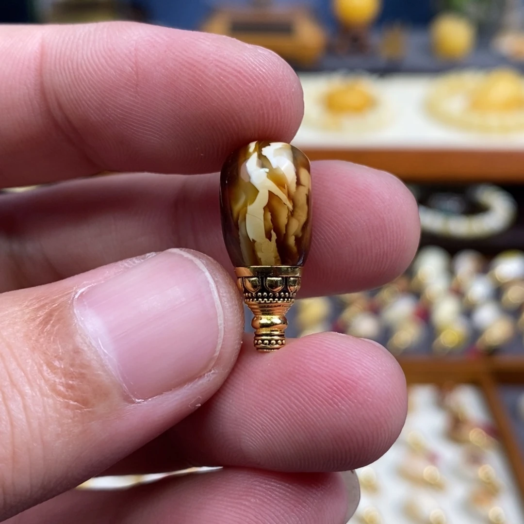 蜜蜡未镶嵌裸石配饰沁色三通尺寸9.8