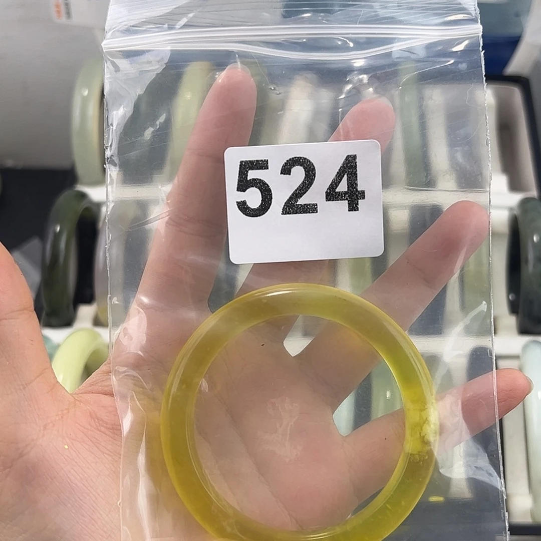 S***r蛇纹石玉未镶嵌手镯