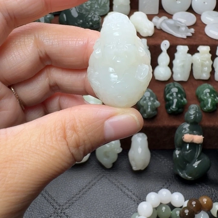 知***乐和田玉未镶嵌挂件