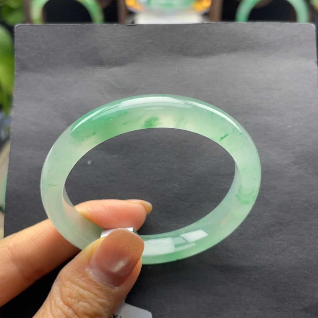 石英质玉（非洲翠）未镶嵌手镯+49.5
