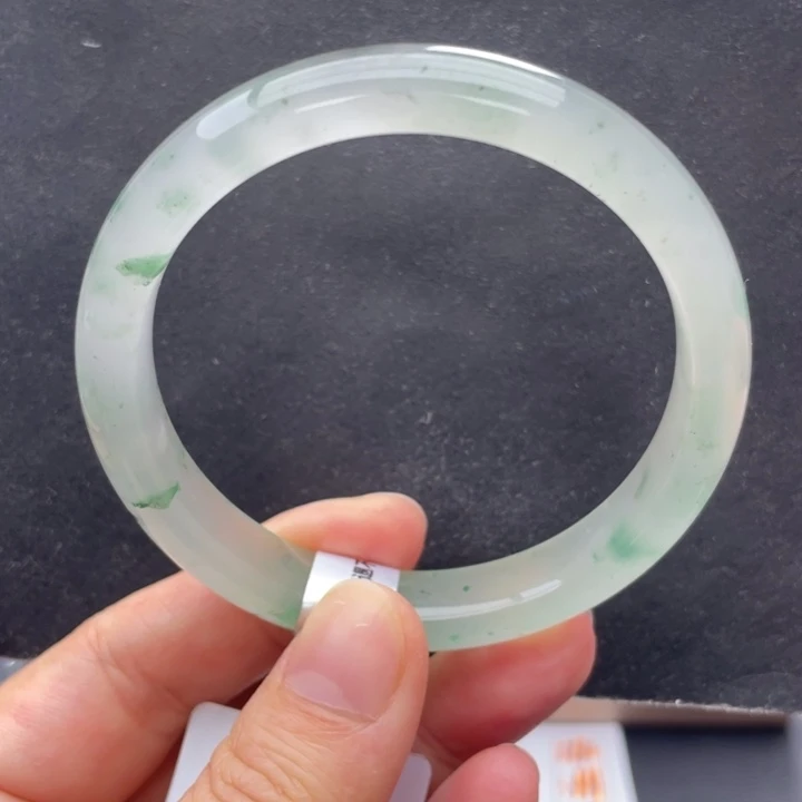 石英质玉未镶嵌手镯55
