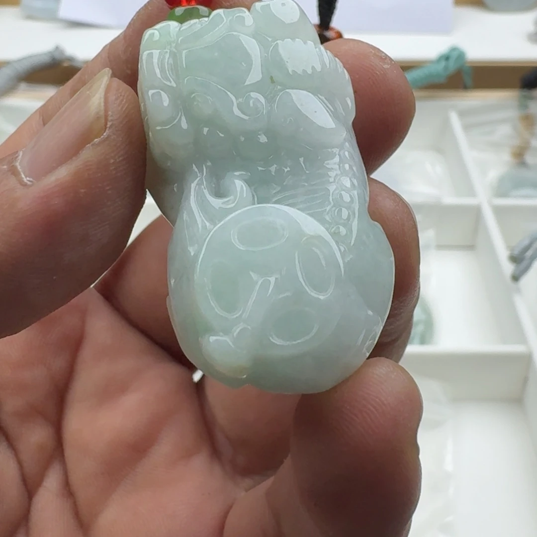 翡翠未镶嵌颈饰天然缅甸A货翡翠