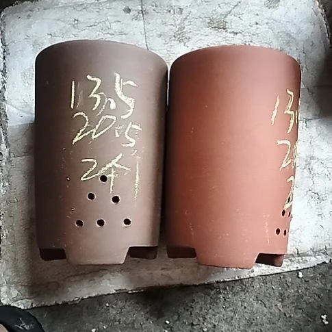 红泥紫泥大笔筒两个花盆