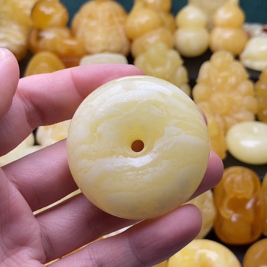 琥珀颈饰未镶嵌琥珀蜜蜡吊坠