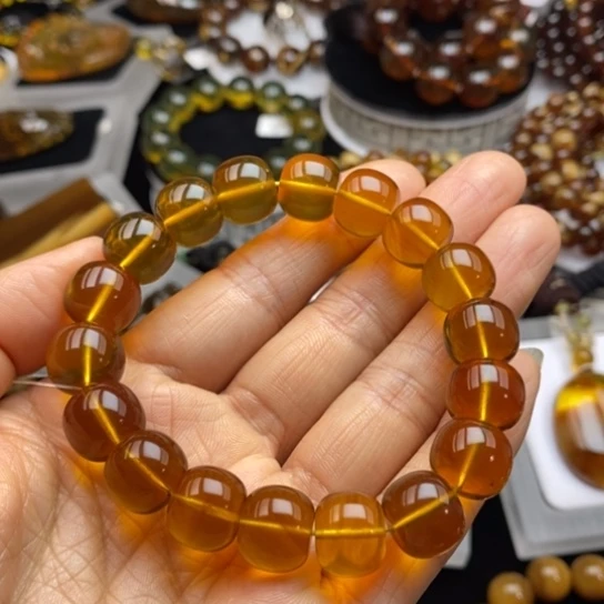 未镶嵌琥珀珠宝奇石