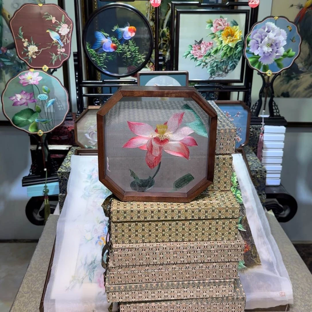 刺绣刺绣工艺精湛