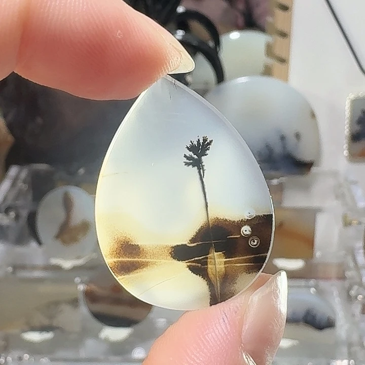 玛瑙/玉髓未镶嵌珠宝半成品飞*飞