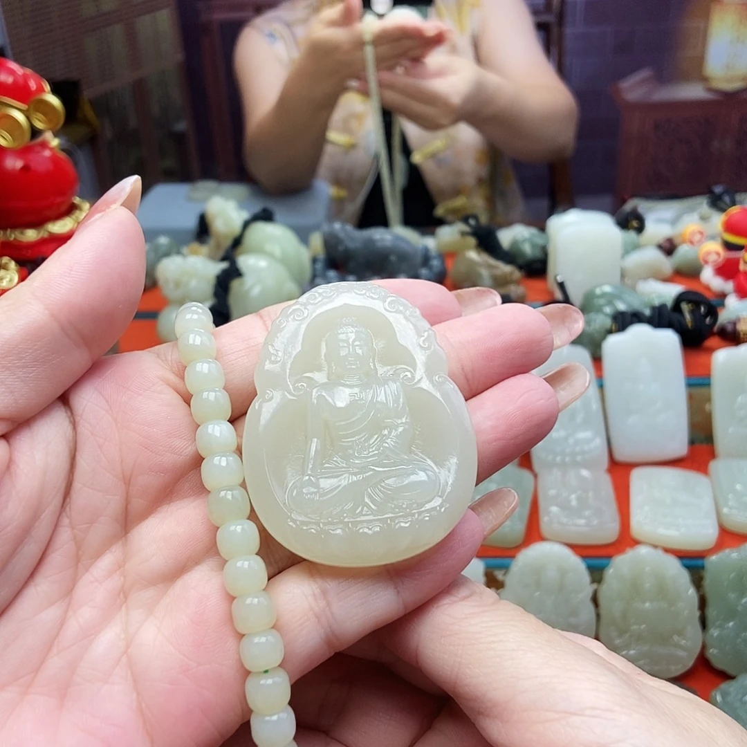 颈饰未镶嵌和田玉葫芦牌型属猪狗阿弥陀佛