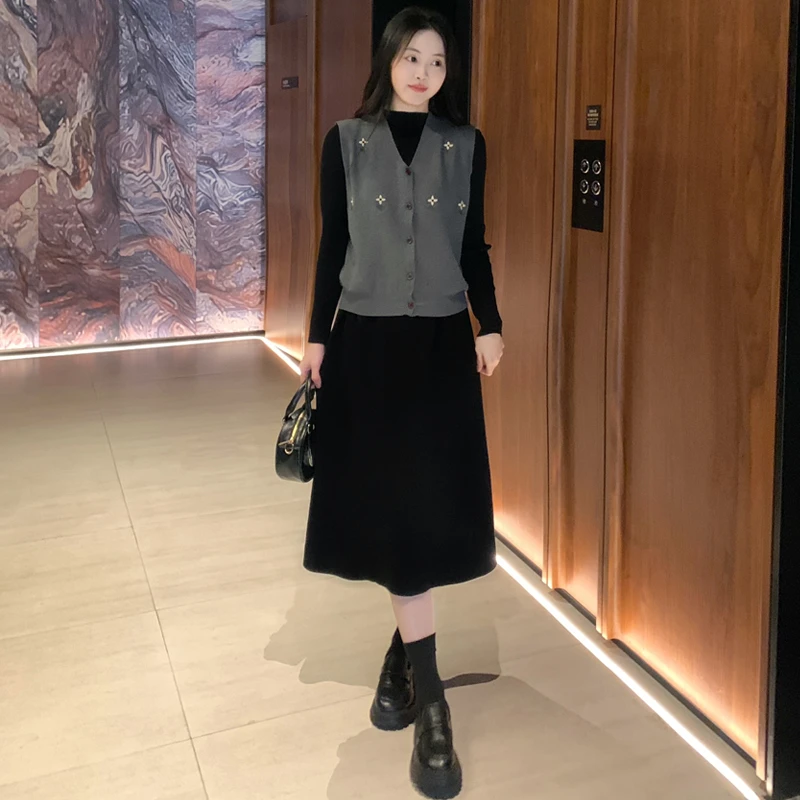 2025秋冬时尚套装洋气马甲打底裙两件套显瘦针织毛衣连衣裙8838