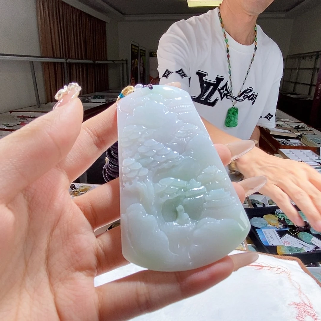 翡翠未镶嵌颈饰翡翠