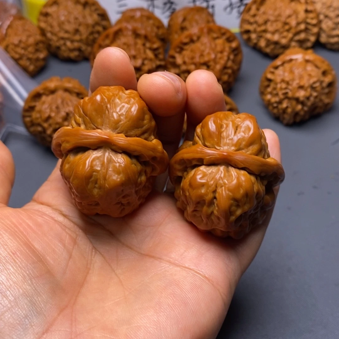 桃核吊坠带****`蛤蟆头福利