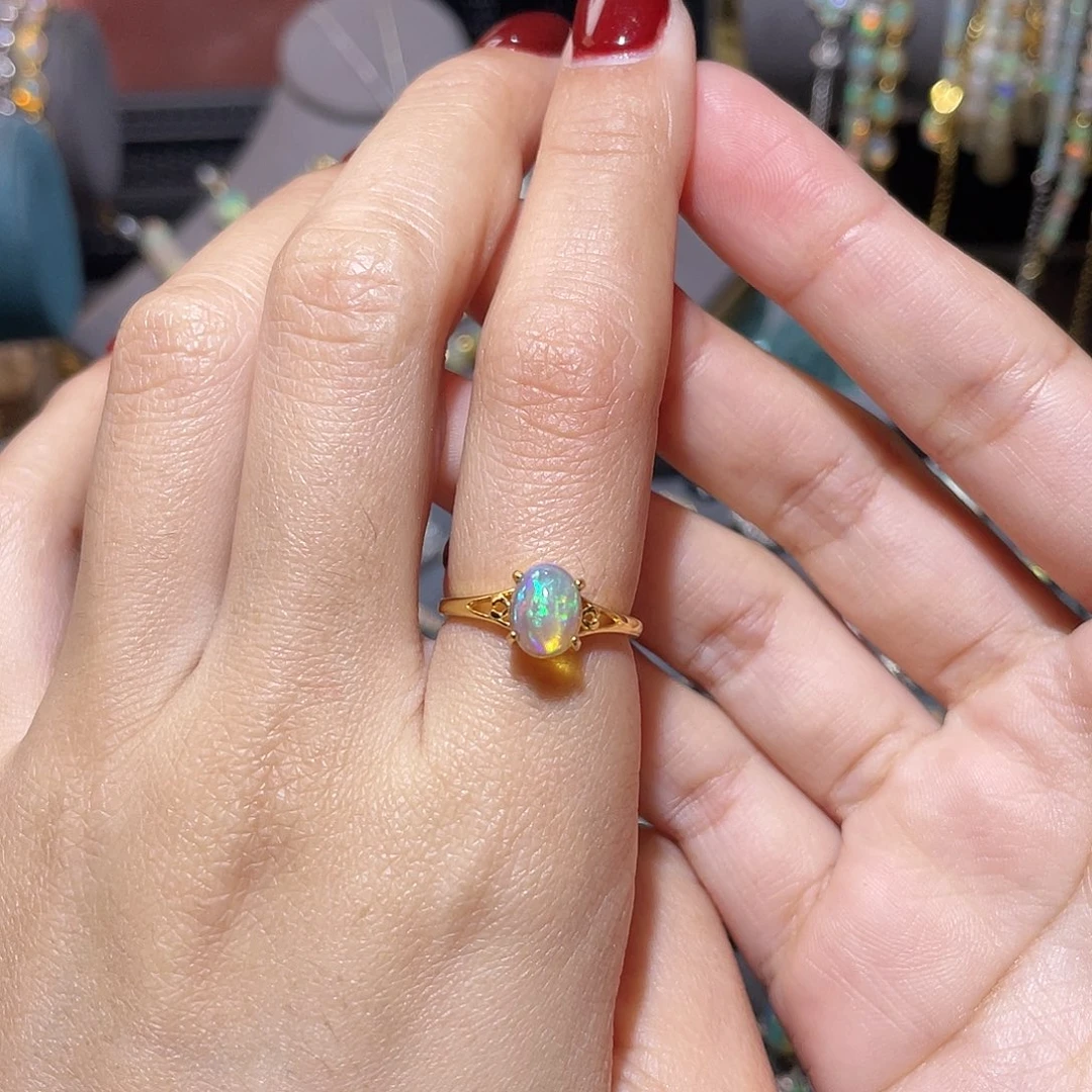 银S925镶嵌欧泊戒指）