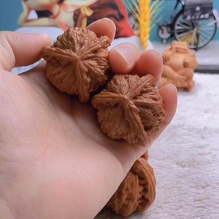 把件文玩核桃孔三棱