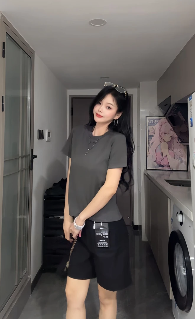 女生夏季时尚显高气质女装套装轻奢高级感洋气减龄显瘦爆款两件套