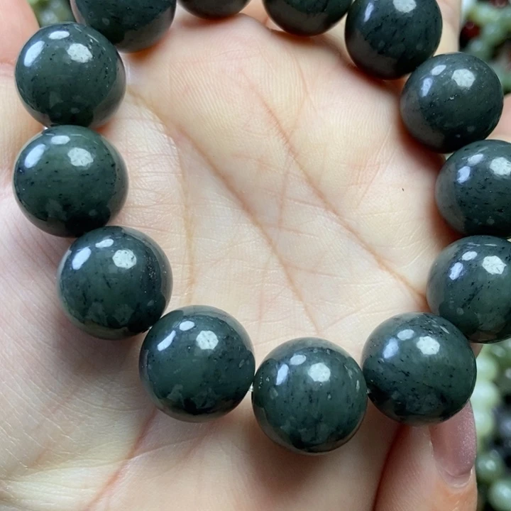 颈饰未镶嵌和田玉卡16