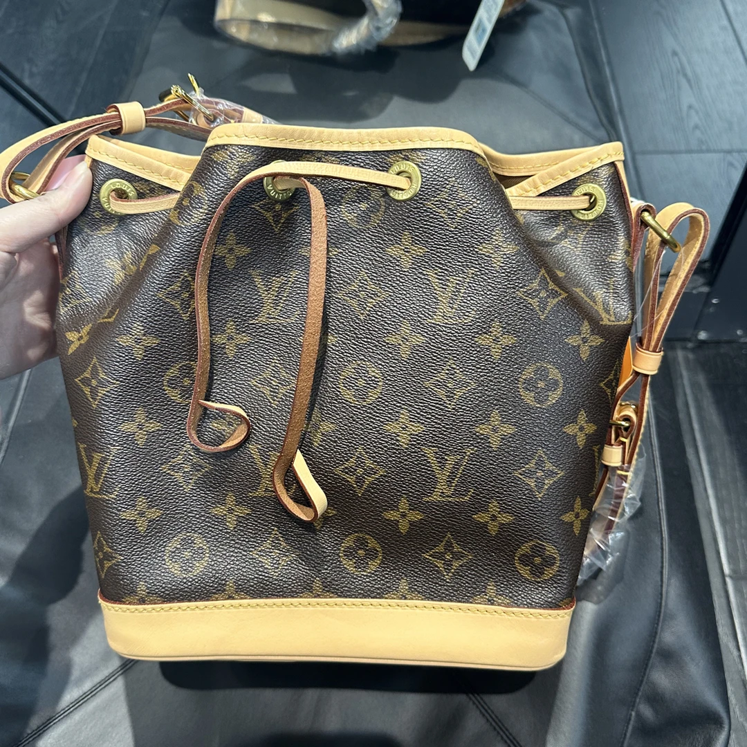 95新 LouisVuitton/路易威登 中号水桶包 A